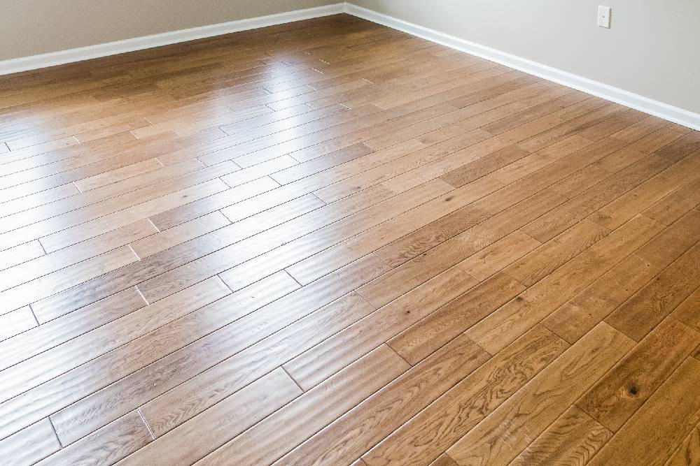 Image of a spacious room with a hardwood floor near City of Industry, California (CA)